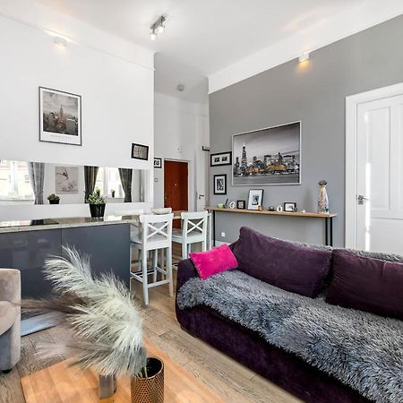 Amazing Apartment On Plac Zamkowy Warsaw Exterior photo
